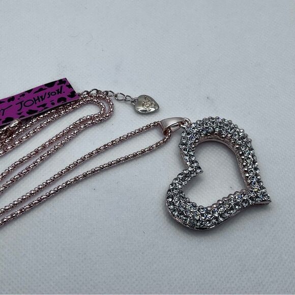 NECKLACE! Betsey Johnson Crystal Heart Pendant w/ “Rosegold” chain BNWT - Picture 6 of 8